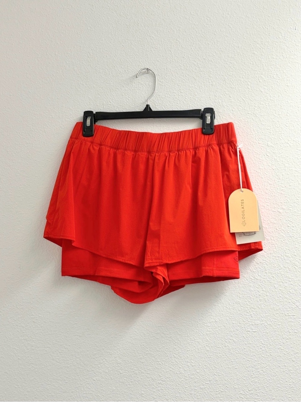NWT Blogilates Women's Red orange Athletic ruffle booty Short size medium